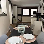 Petite Maison Typique En Outremeuse - 2 A 4 Personnes