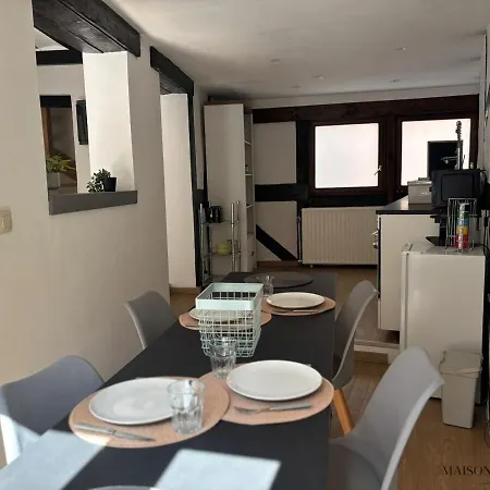 Petite Maison Typique En Outremeuse - 2 à 4 Personnes Casa vacanze